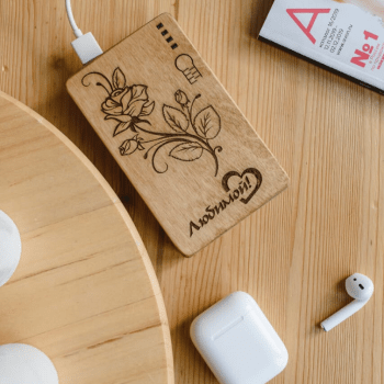 Wood Bank на 10.000 mAh Wood Bank на 10.000 mAh