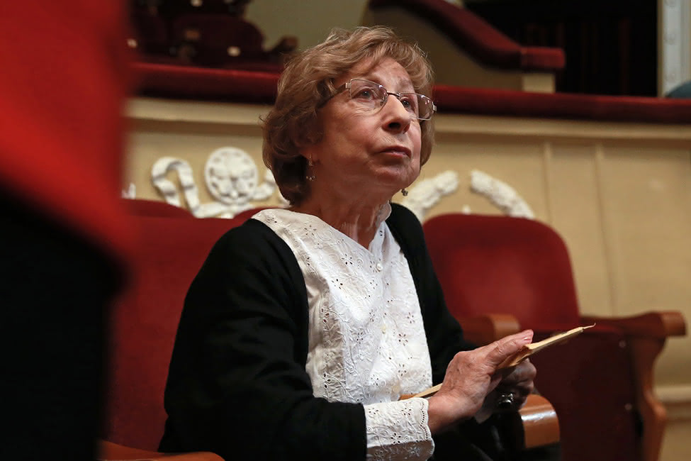 Лучшие подарки культурной леди