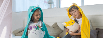 Пледы-кофтёныши и маски для сна: уют на максималках