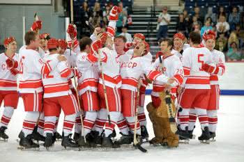 Настоящим чемпионам: именные медали и кубки