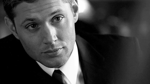 Что подарить мужчине на 35-40 лет?