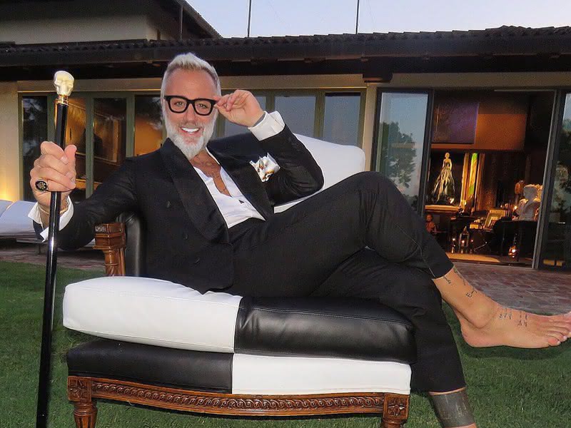 Лучшие подарки для стильного деда