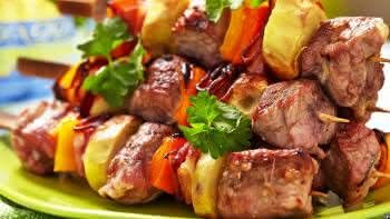 Наборы для шашлыка: подарки для самого вкусного отдыха Наборы для шашлыка: подарки для самого вкусного отдыха