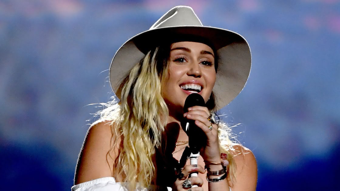 Лучшие подарки для творческой сестры